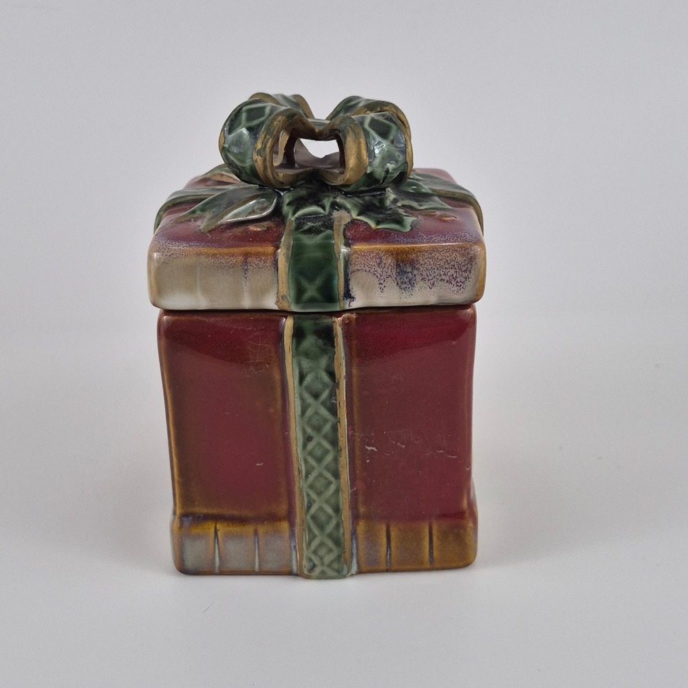 Christmas Gift Box Ceramic Cookie Jar Burgundy Red Green Holly Bow Holiday Decor
